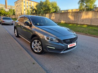 2018 Volvo V60 Cross Country I, серебристый, 2100000 рублей, вид 3