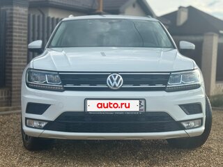 2017 Volkswagen Tiguan II, белый, 2000000 рублей, вид 2