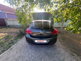 2011 Opel Astra J, зелёный, 600000 рублей, вид 1