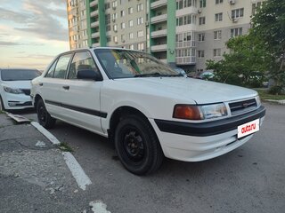 1990 Mazda Familia VI (BG), белый, 500000 рублей, вид 2