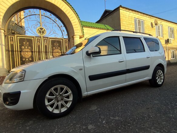 2013 Lada (ВАЗ) Largus I, белый, 630000 рублей - вид 5