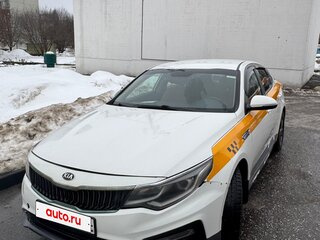 2019 Kia Optima IV Рестайлинг, белый, 915000 рублей, вид 1