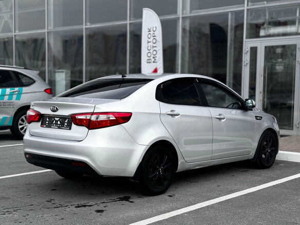 2014 Kia Rio 6-speed III, серый - вид 5