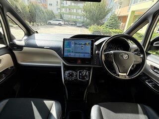 2018 Toyota Noah III (R80) Рестайлинг, белый, 2700000 рублей, вид 4
