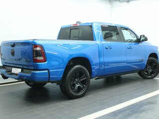 2022 Ram 1500 Crew Cab V, синий, 7295000 рублей, вид 3