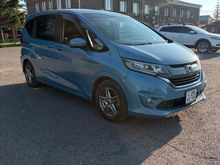 2017 Honda Freed II, голубой, 1600000 рублей, вид 2