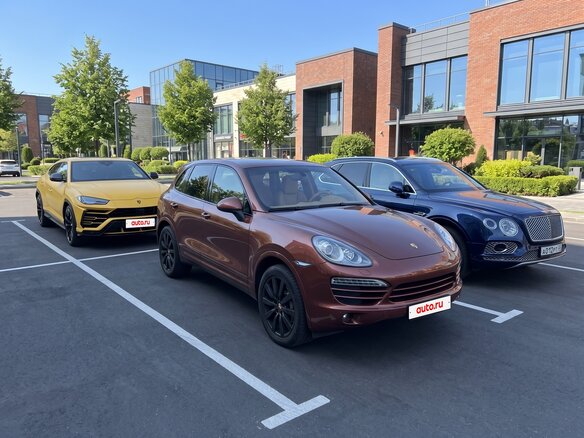 2010 Porsche Cayenne S II (958), коричневый, 1850000 рублей