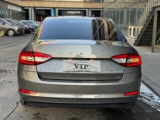 2022 Skoda Octavia III (A7) Рестайлинг, коричневый, 1600000 рублей, вид 5