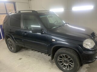 2012 Chevrolet Niva I Рестайлинг, чёрный, 580000 рублей, вид 2