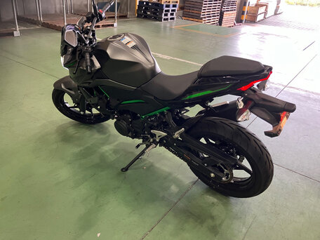 2024 Kawasaki Z 250, чёрный, 485000 рублей, вид 2