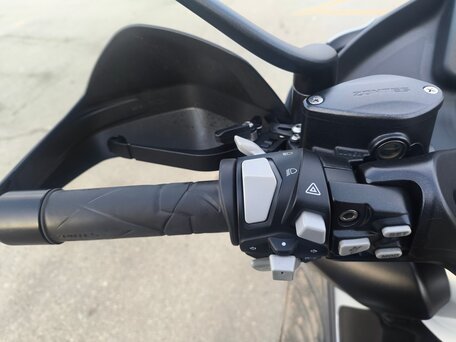 2024 Zontes ZT350E, серебристый, 400000 рублей, вид 4