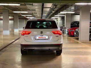 2016 Volkswagen Tiguan II, белый, 3490000 рублей, вид 4