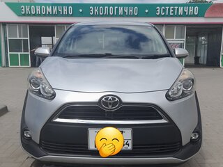 2015 Toyota Sienta II, серебристый, 1330000 рублей, вид 1