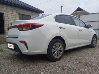 2019 Kia Rio IV, белый, 1100000 рублей, вид 3