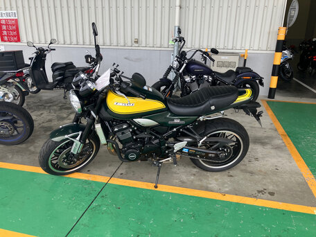 2023 Kawasaki Z 900RS, жёлтый, 1060000 рублей, вид 3