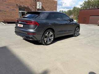 2019 Audi Q8 55 TFSI I (4M), серый, 7250000 рублей, вид 3