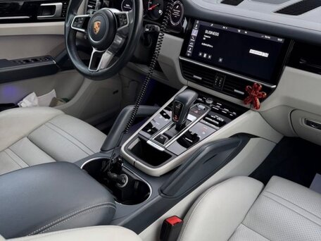 2020 Porsche Cayenne III, оранжевый, 7400000 рублей, вид 5
