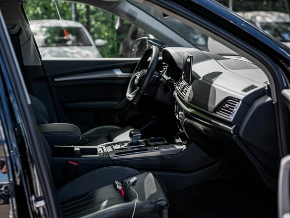 2023 Audi Q5 L 40 TFSI II (FY) Рестайлинг, чёрный, 4050000 рублей - вид 19