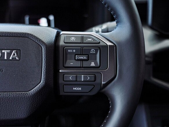 2026 Toyota Hilux IX, белый, 7500000 рублей - вид 32