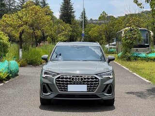 2022 Audi Q3 35 TFSI II (F3), серый, 1980000 рублей, вид 2