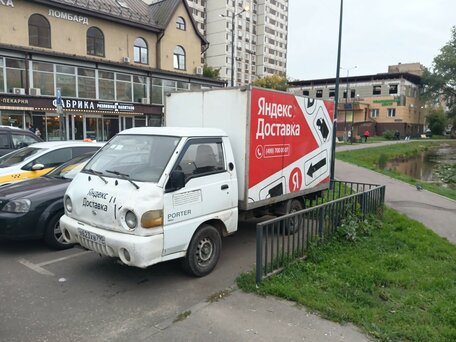 2008 Hyundai H-1, белый, 400000 рублей, вид 2