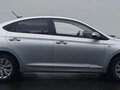 2018 Hyundai Solaris II, серебристый, 1200000 рублей - вид 3