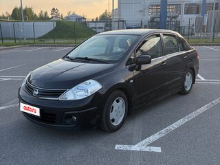 2010 Nissan Tiida I Рестайлинг, коричневый, 750000 рублей, вид 1