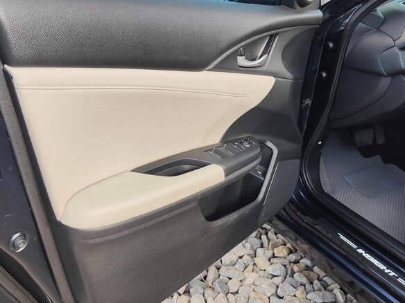 2018 Honda Insight III, серый, 1905000 рублей - вид 17