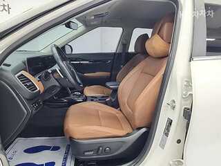2023 Kia Seltos I Рестайлинг, белый, 1810000 рублей, вид 5