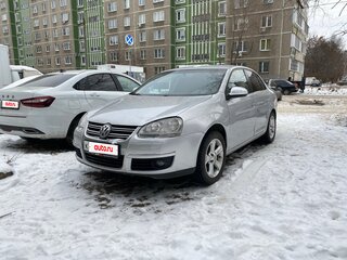 2010 Volkswagen Jetta V, серебристый, 550000 рублей, вид 2
