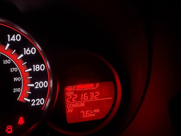 2009 Mazda 2 II (DE), белый - вид 9