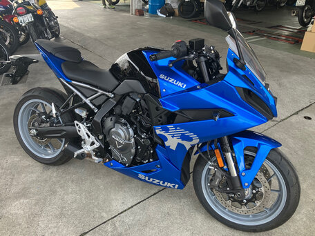 2026 Suzuki GSX-8R, синий, 900000 рублей, вид 1