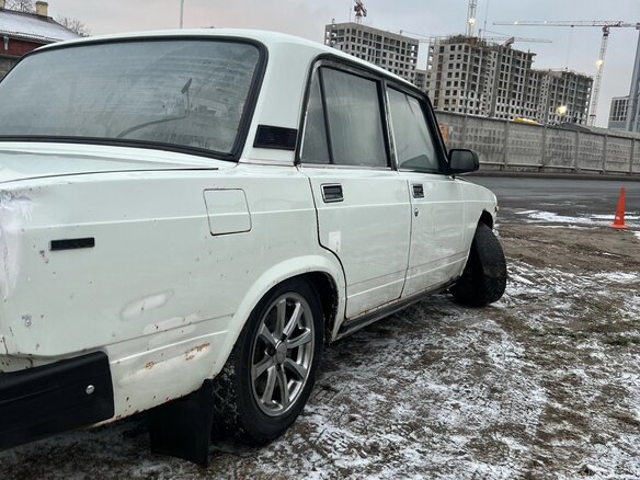1995 Lada (ВАЗ) 2107, белый - вид 3