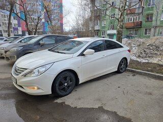 2011 Hyundai Sonata VI (YF), белый, 1100000 рублей, вид 1