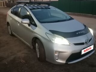 2012 Toyota Prius III Рестайлинг (XW30), серебристый, 1200000 рублей, вид 2