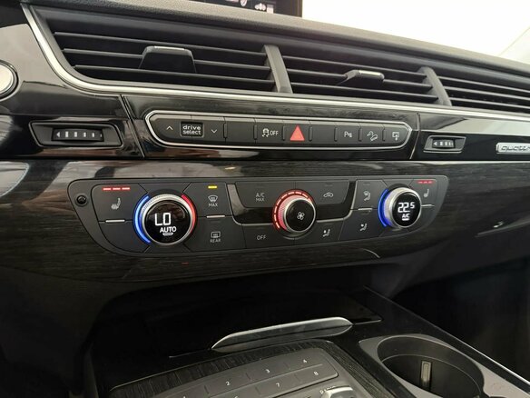 2016 Audi Q7 II (4M), чёрный - вид 22