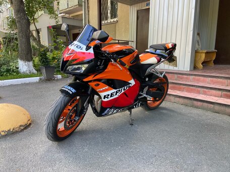 2009 Honda CBR 600RR, оранжевый, 600000 рублей, вид 2