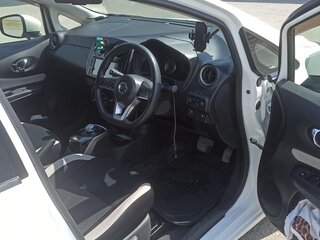 2017 Nissan Note e-Power II Рестайлинг, белый, 815000 рублей, вид 5