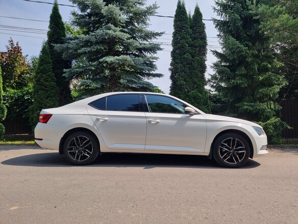 2017 Skoda Superb III, белый - вид 4