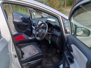 2012 Toyota Wish II Рестайлинг, серебристый, 1250000 рублей, вид 4