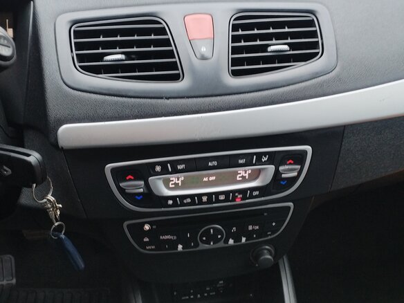 2011 Renault Fluence I, чёрный - вид 8