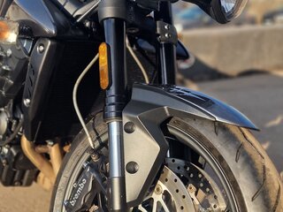 2018 Triumph Street Triple, серебристый, 800000 рублей, вид 2