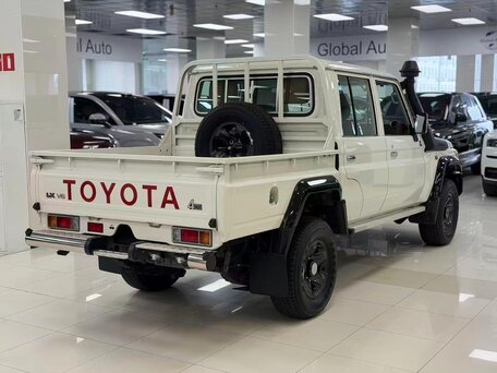 2022 Toyota Land Cruiser 79 70 Series Рестайлинг 1, белый, 7200000 рублей, вид 4