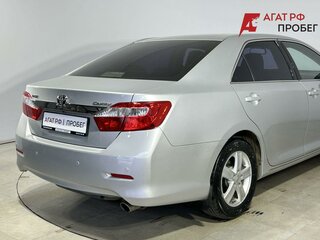 2012 Toyota Camry VII (XV50), серебристый, 1335000 рублей, вид 3