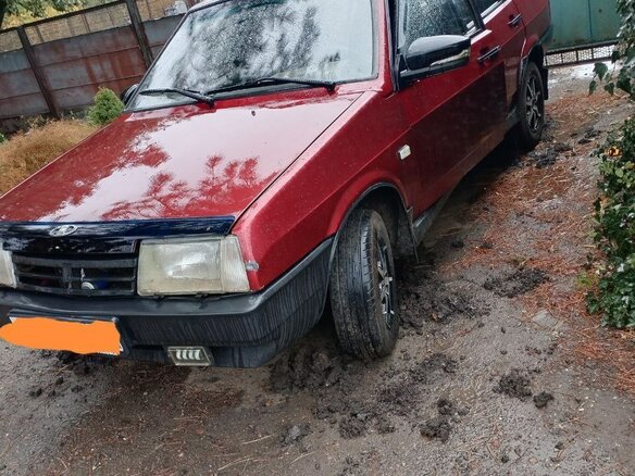 2002 Lada (ВАЗ) 21099, красный, 160000 рублей