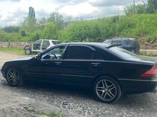 2003 Mercedes-Benz S-Класс 500 IV (W220) Рестайлинг, чёрный, 1100000 рублей, вид 3