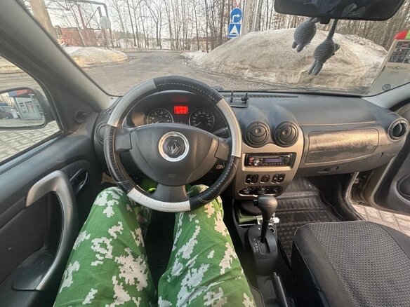 2014 Renault Logan I Рестайлинг, бежевый - вид 8