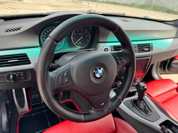 2008 BMW 3 серии 325i V (E90/E91/E92/E93) Рестайлинг, чёрный, 1200000 рублей - вид 9