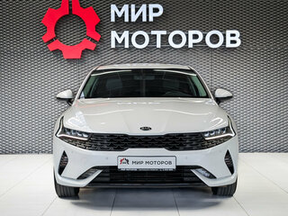 2021 Kia K5 III, белый, 2080000 рублей, вид 2