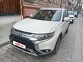 2021 Mitsubishi Outlander III Рестайлинг 3, белый - вид 2
